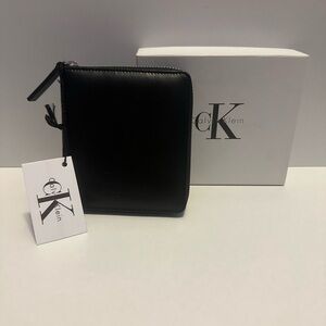 Calvin Klein Black Leather Compact Zip Wallet